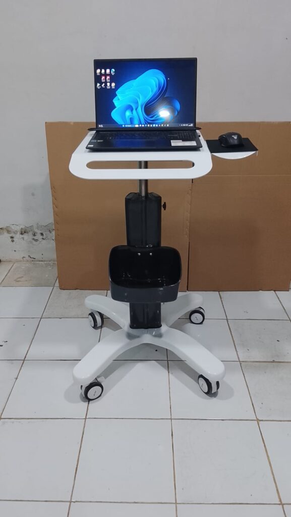 Troli Laptop Cz2B 15,6 Inch tampak depan